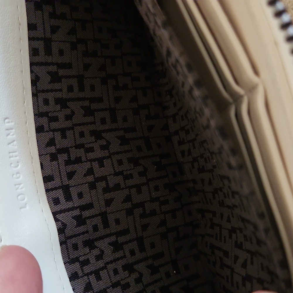 LONGCHAMP White Leather Wallet with Embossed Logo - Picture 13 of 16